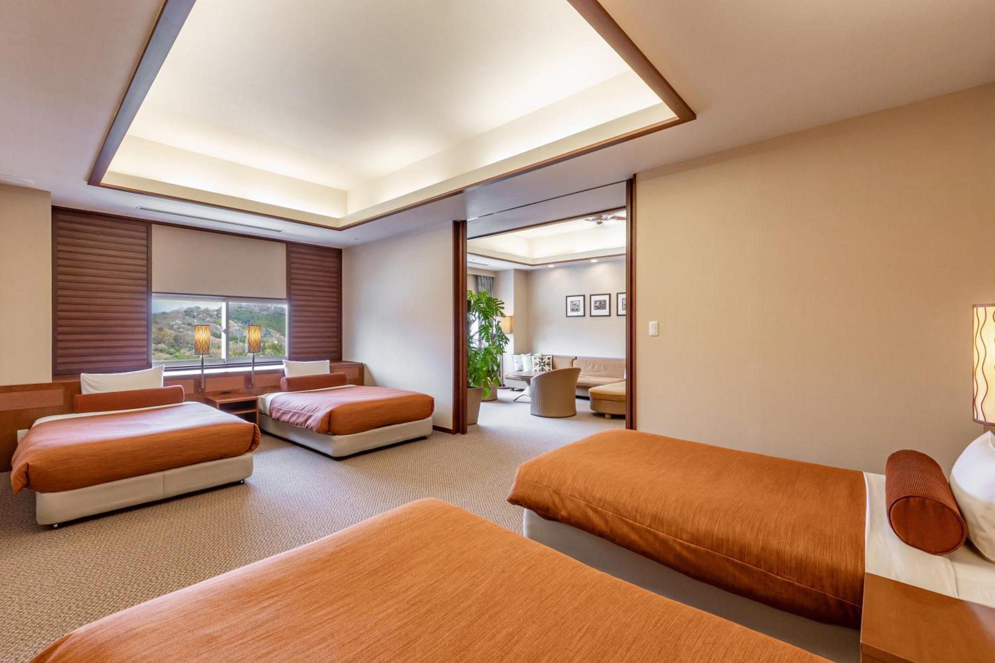 Spa Resort Hawaiians Monolith Tower Iwaki  Buitenkant foto