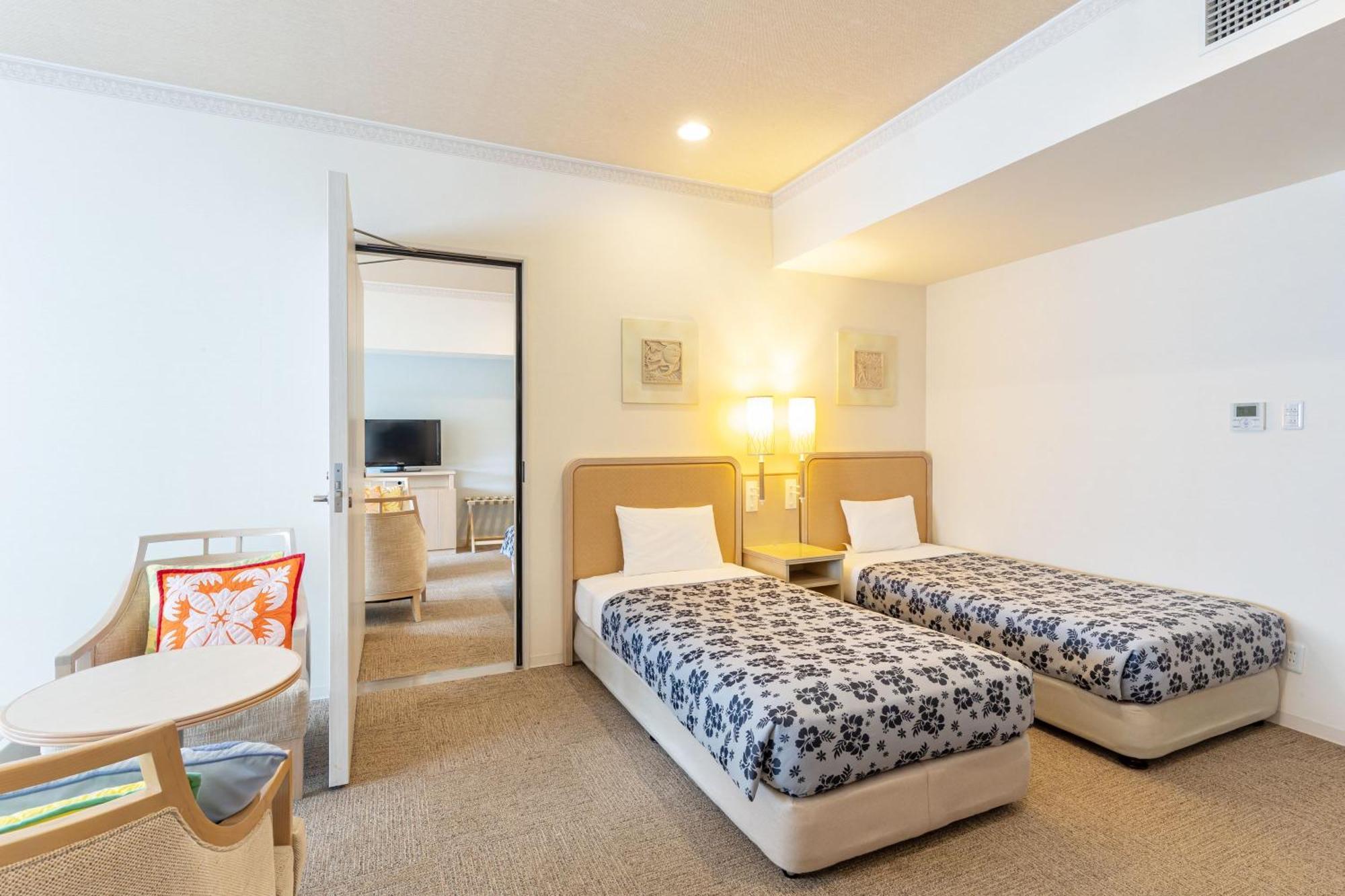 Spa Resort Hawaiians Monolith Tower Iwaki  Buitenkant foto